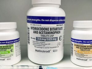 Buy Hydrocodone/acetaminophen online
